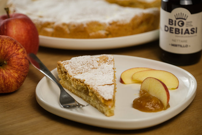 Crostata con la confettura di mela con arance candite